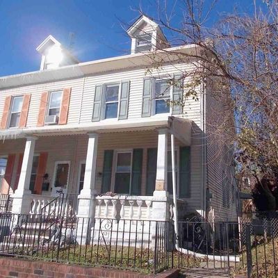 6742 Ditman St, Philadelphia, PA 19135