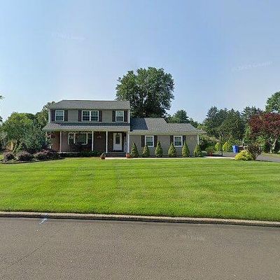 685 Pennsdale Dr, Yardley, PA 19067