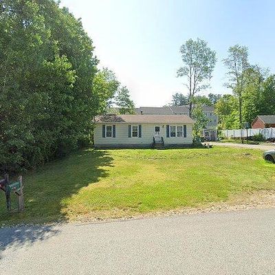 7 Ledgeview Dr, Rochester, NH 03839