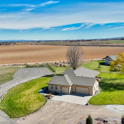 8815 Lake Shore Dr, Nampa, ID 83686