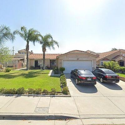 8911 Larkspur Dr, Fontana, CA 92335