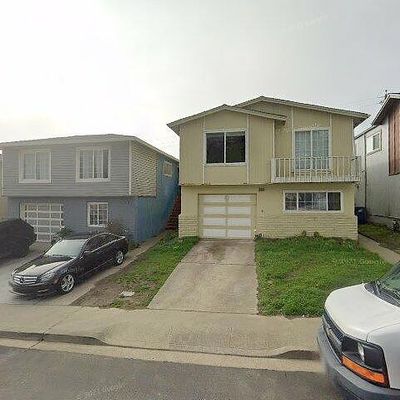 896 Skyline Dr, Daly City, CA 94015