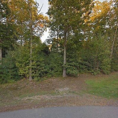 9 Hidden Meadow Dr, Londonderry, NH 03053