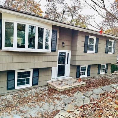 9 Normandy Cir, Hopatcong, NJ 07843