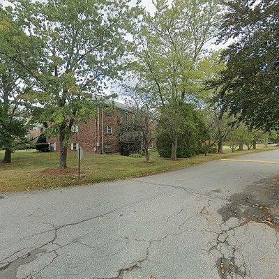 90 Edgelawn Ave #4, North Andover, MA 01845