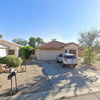 925 E Nardini St, San Tan Valley, AZ 85140