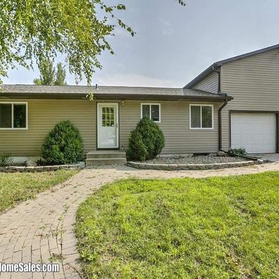 9541 Burton St, Lincoln, NE 68526