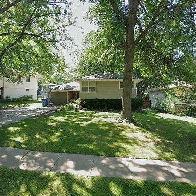 9551 Taylor St, Omaha, NE 68134