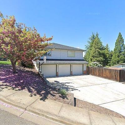 96 Monterey Dr, Medford, OR 97504