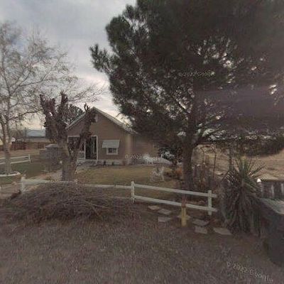 963 Buna Ln, Bakersfield, CA 93307