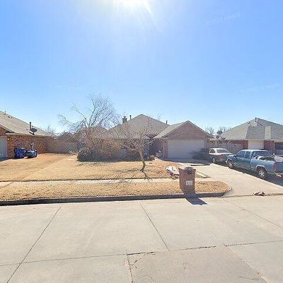 804 E Juniper Ln, Mustang, OK 73064