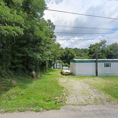 8040 Hall Rdg, Ashland, KY 41102