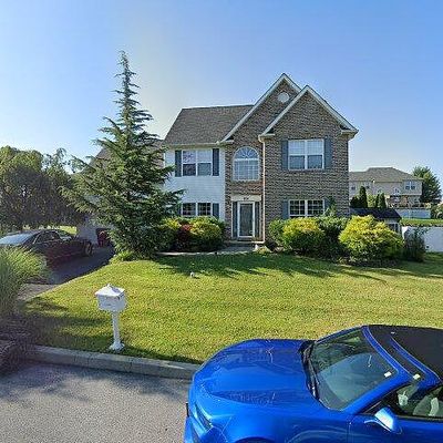 808 Seneca Ln, Easton, PA 18040