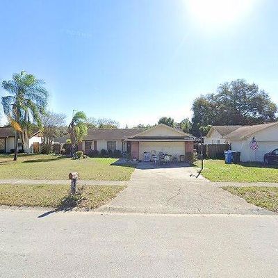 809 Black Knight Dr, Valrico, FL 33594