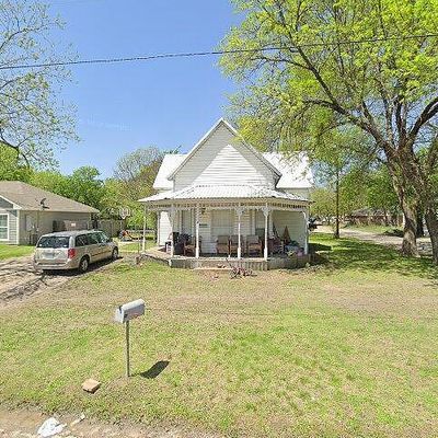 817 Kaufman St, Waxahachie, TX 75165