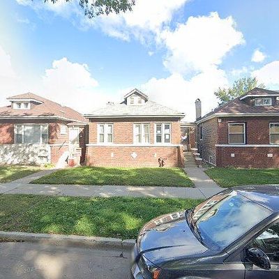 8227 S Ridgeland Ave, Chicago, IL 60617