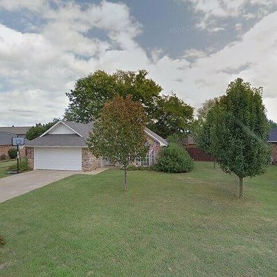 824 Silverwood, Chandler, TX 75758