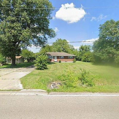 8336 Hendrickson Rd, Middletown, OH 45044