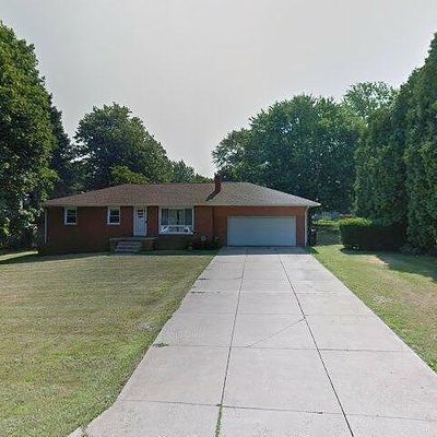 847 Lakeview Dr, Akron, OH 44312