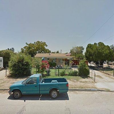 8705 School St, Lamont, CA 93241