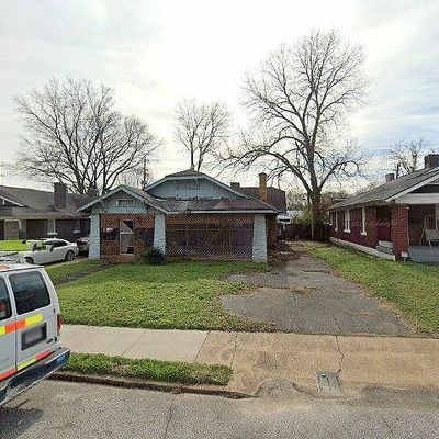 1063 Forrest Ave, Memphis, TN 38105