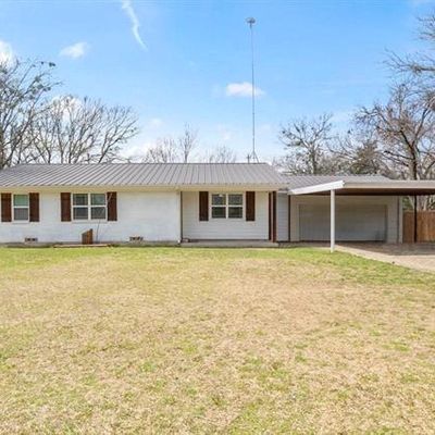 107 S Sycamore St, Leonard, TX 75452