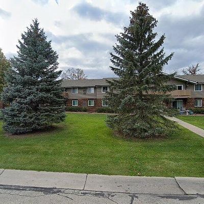 W158 N11175 Legend Ave #5, Germantown, WI 53022