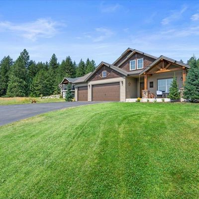 13525 W Moonshine Ct, Rathdrum, ID 83858