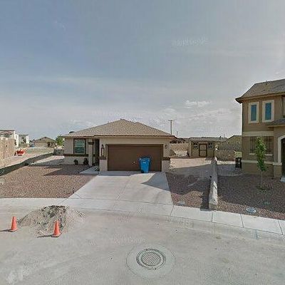 11448 Flor Prunus Ln, Socorro, TX 79927