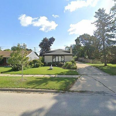 1167 S Wolf Rd, Des Plaines, IL 60016