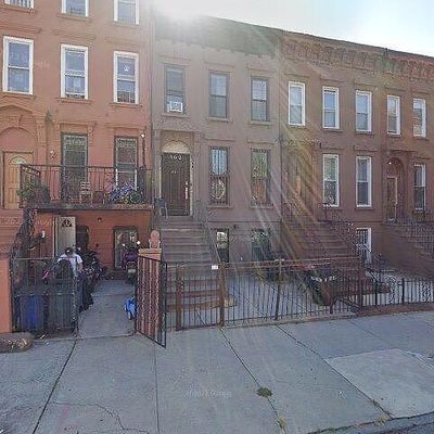 160 Hart St, Brooklyn, NY 11206