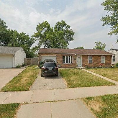 15 Belmont Dr, Romeoville, IL 60446