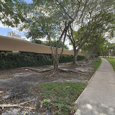 19501 E Country Club Dr #9402, Miami, FL 33180