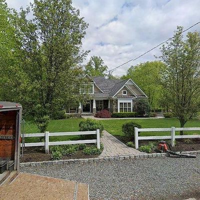 2 Glen View Rd, Towaco, NJ 07082