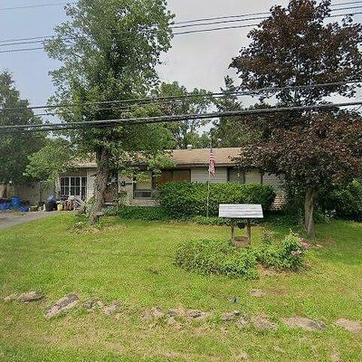 212 Fay Ln, Minoa, NY 13116