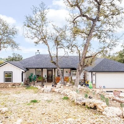 1847 Winding Creek Trl, Spring Branch, TX 78070