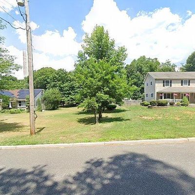 187 Pond Rd, Freehold, NJ 07728