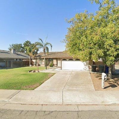 2324 Knowlwood Dr, Hanford, CA 93230