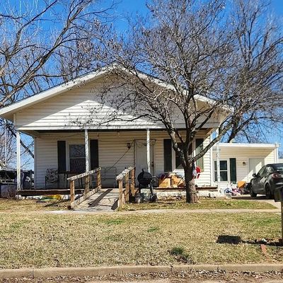 220 N Public St, Tonkawa, OK 74653