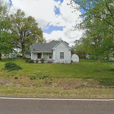 303 E Stone St, Sturgeon, MO 65284