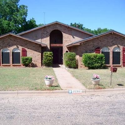 3202 Westchester Dr, Abilene, TX 79606