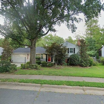 3230 Holly Berry Ct, Falls Church, VA 22042