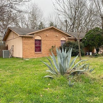 2911 Missouri Ave, Bryan, TX 77803