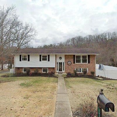 3809 Woodfield Dr, Kingsport, TN 37660