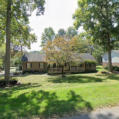 3922 Mattingly Dr, Hickory, NC 28602