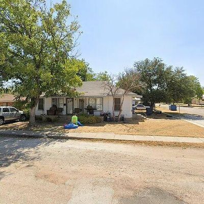 407 Largent Ave, Ballinger, TX 76821