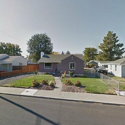 35 F St Se, Ephrata, WA 98823