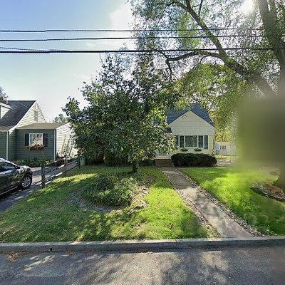 35 Waldron Rd, Allentown, NJ 08501