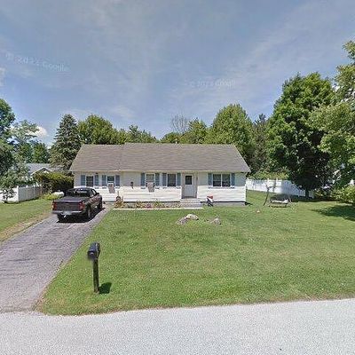 47 Hillcrest Rd, Rutland, VT 05701