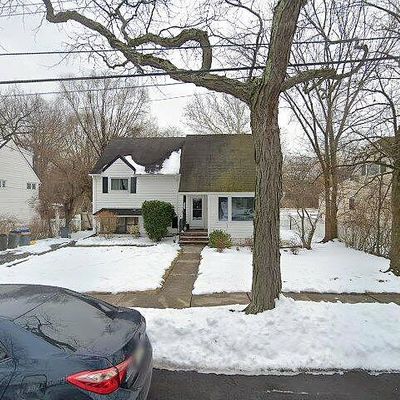 591 Sandra Pl, Teaneck, NJ 07666